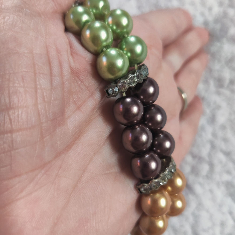 Multicolored Pearl Stretch Bracelet - Picture 3 of 4